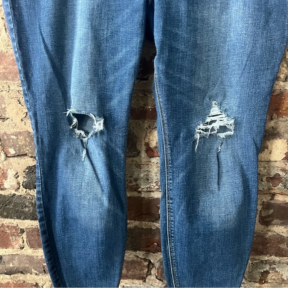 Old Navy Rockstar super skinny high rise - Picture 3 of 5